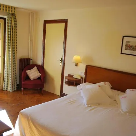 Adsera Hotel