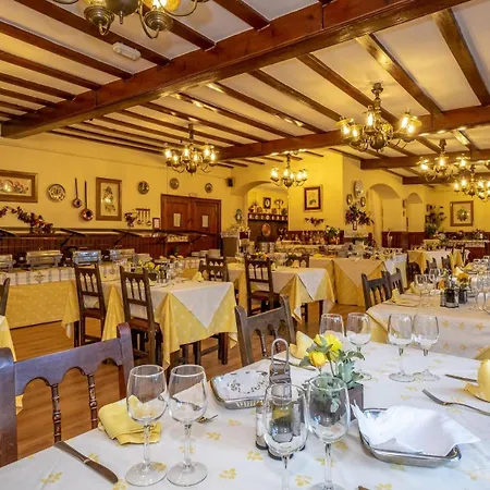 Adsera Hotel